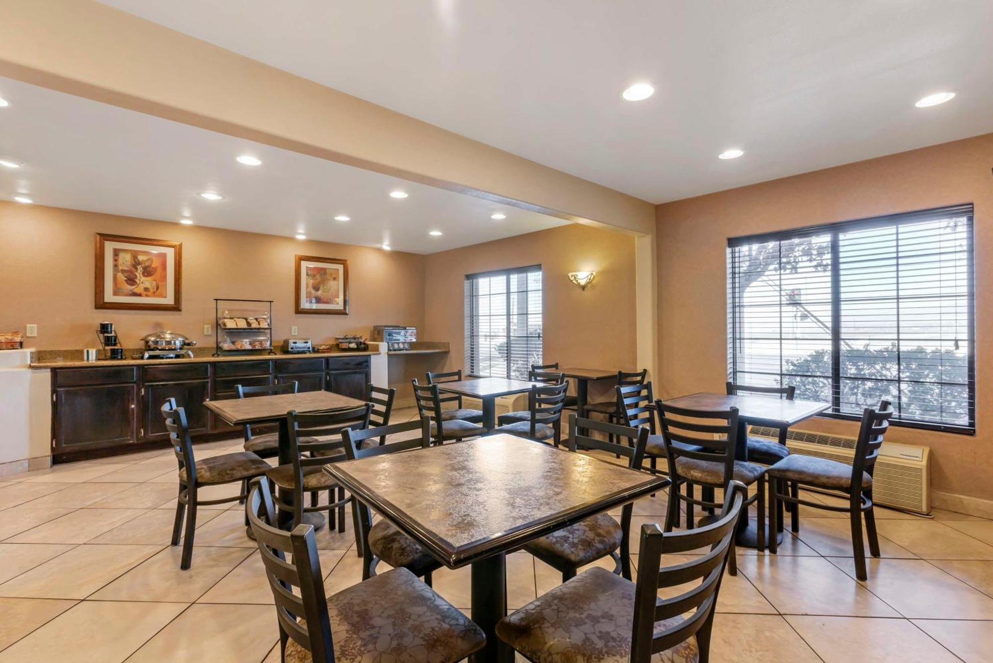 Best Western Desert Inn Safford Екстериор снимка