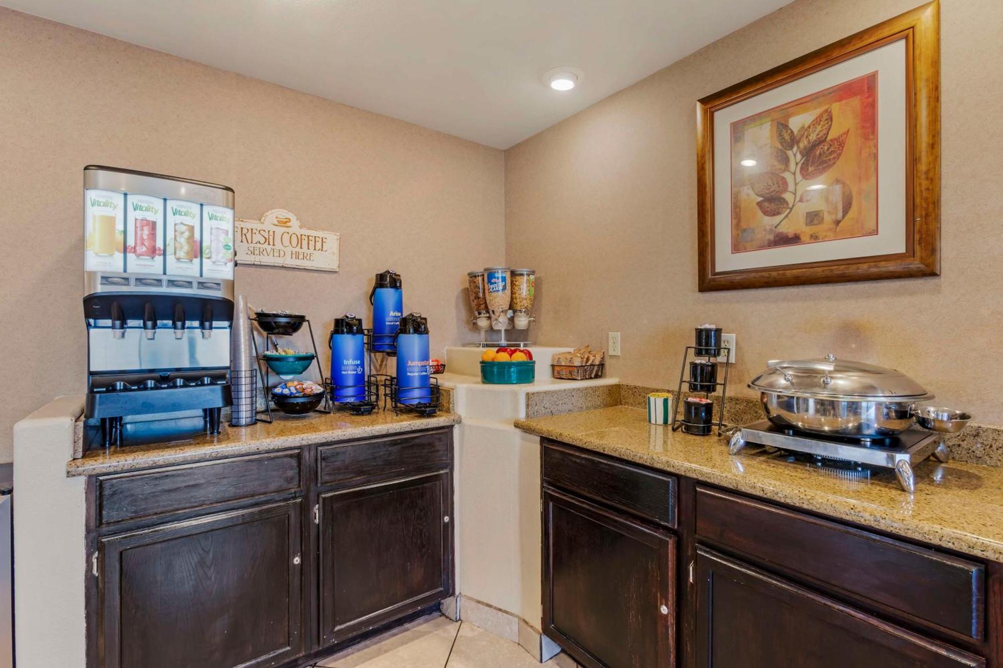 Best Western Desert Inn Safford Екстериор снимка